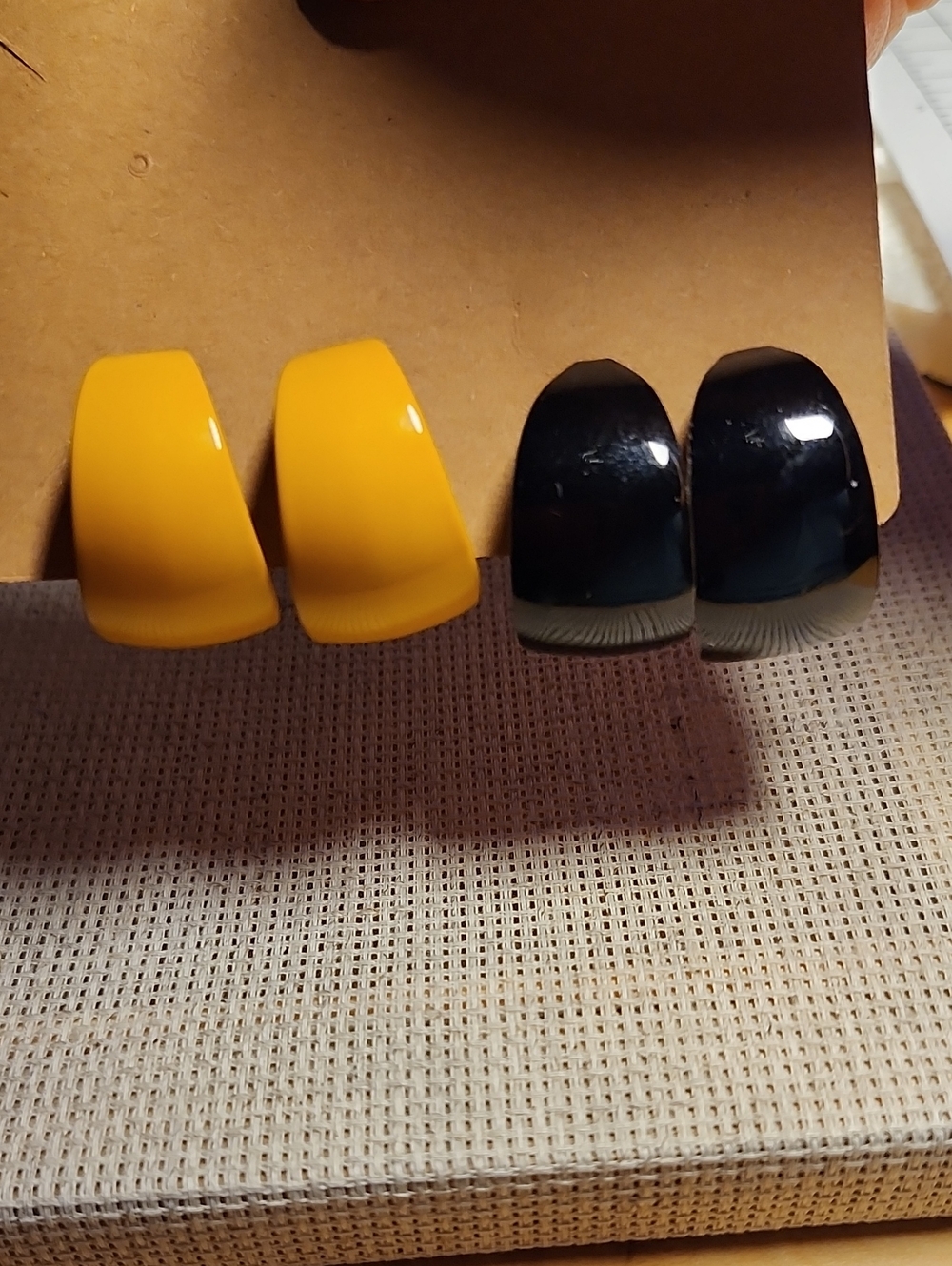 Vintage 80s Style Chunky Enamel Crescent Hoop Earrings Set - Black & Yellow
